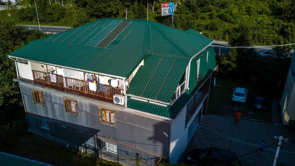 Green Hotel Кваріаті Екстер'єр фото