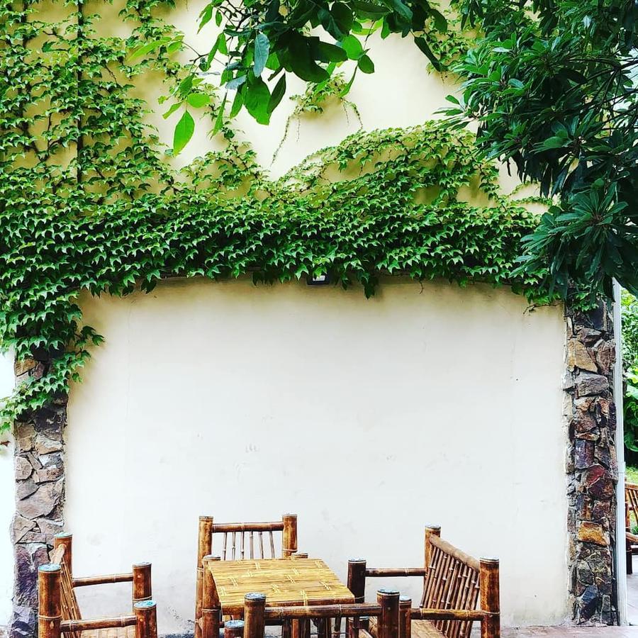 Green Hotel Кваріаті Екстер'єр фото